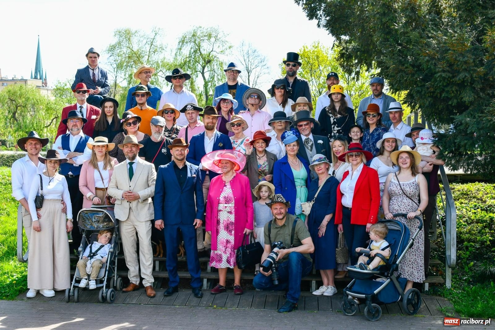 Zdjęcie w galerii na portalu naszraciborz.pl: Barcelona, Buenos Aires, Londyn, Chicago, RACIBÓRZ. Tak było na World Hat Walk w naszym mieści wiadomości z regionu