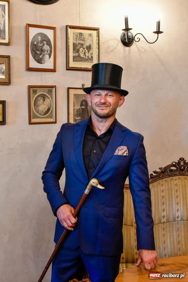 Zdjęcie w galerii na portalu naszraciborz.pl: Barcelona, Buenos Aires, Londyn, Chicago, RACIBÓRZ. Tak było na World Hat Walk w naszym mieści wiadomości z regionu