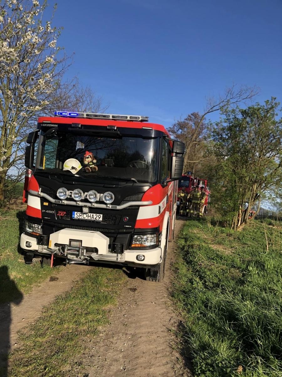 Zdjęcie w galerii na portalu naszraciborz.pl: W Cyprzanowie paliła się trawa [FOTO] wiadomości z regionu