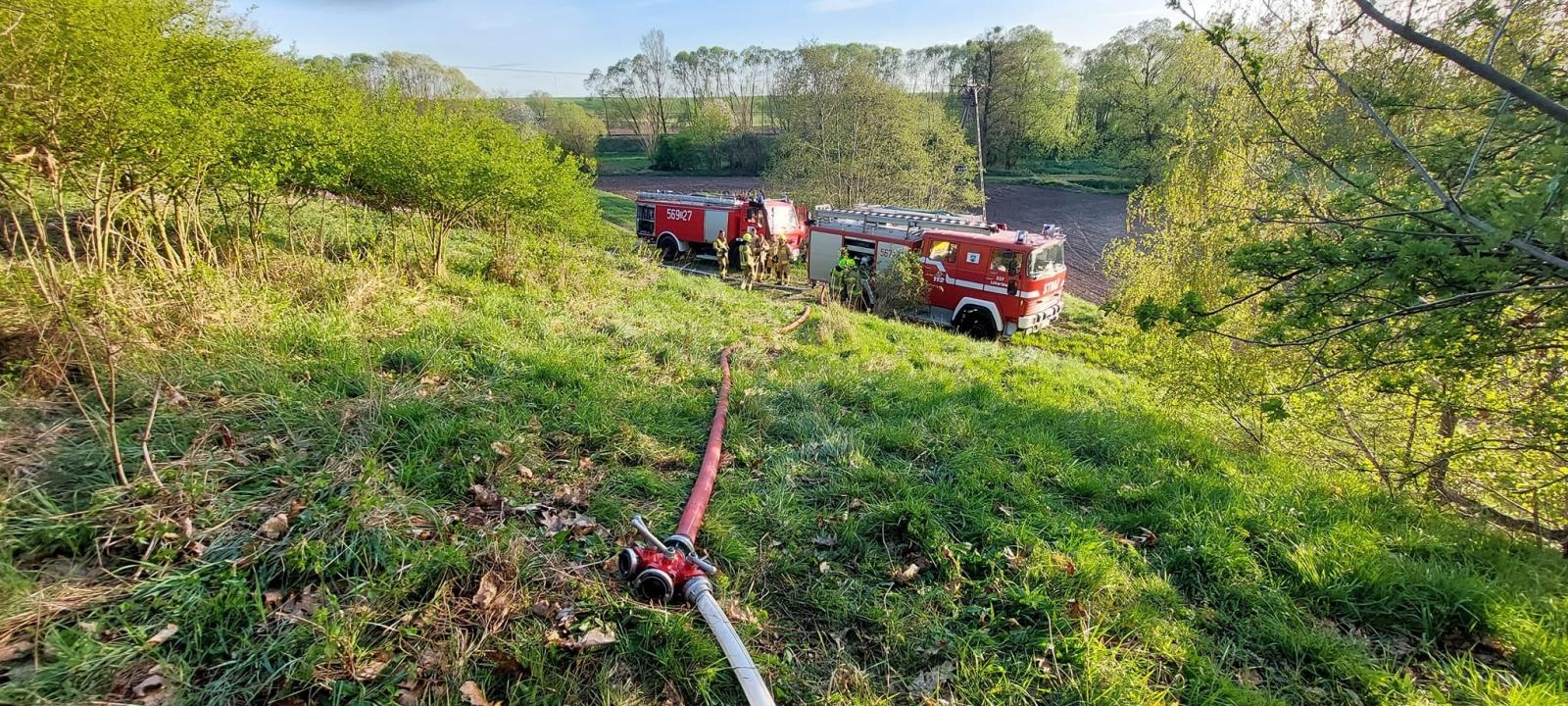 Zdjęcie w galerii na portalu naszraciborz.pl: W Cyprzanowie paliła się trawa [FOTO] wiadomości z regionu
