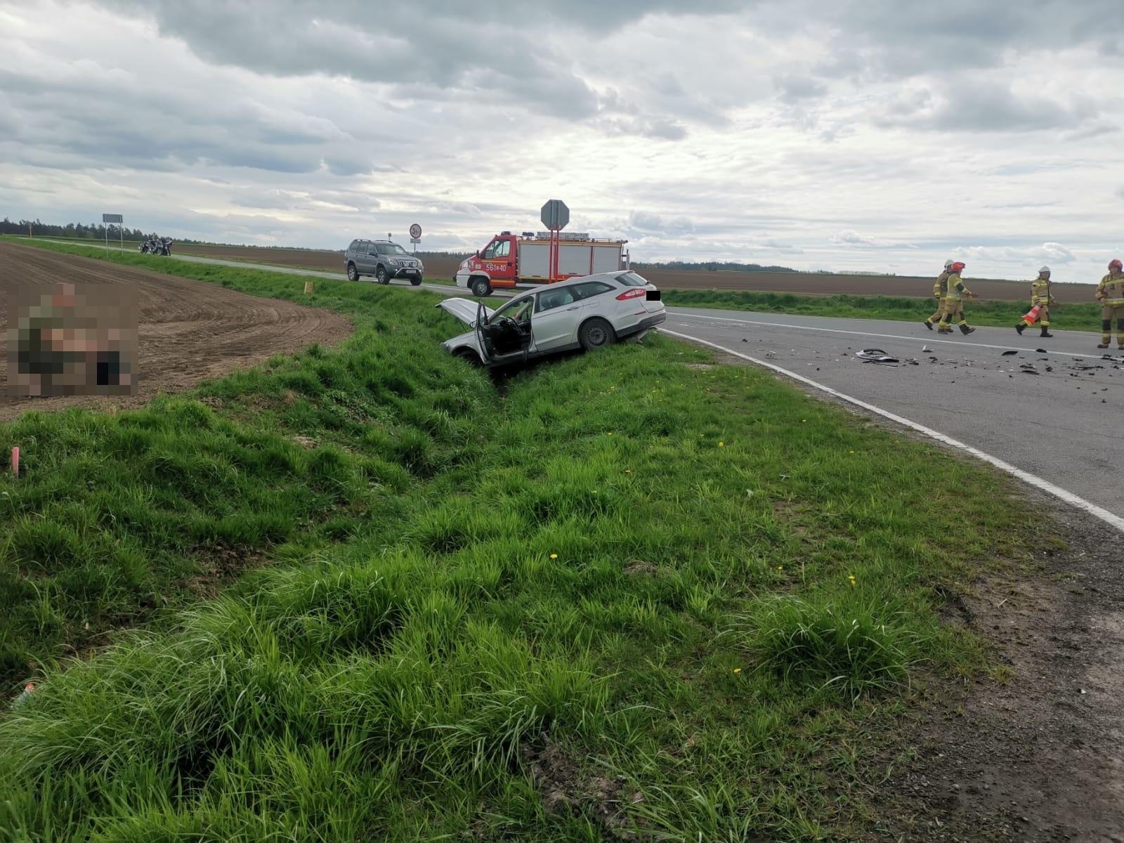 Zdjęcie w galerii na portalu naszraciborz.pl: Kolizja na Wydalu. Sprawca wylądował w rowie [FOTO] wiadomości z regionu
