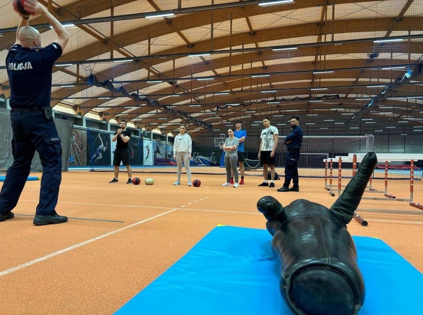 Zdjęcie w galerii na portalu naszraciborz.pl: Sprawdzili swe możliwości na policyjnym torze przeszkód [FOTO] wiadomości z regionu