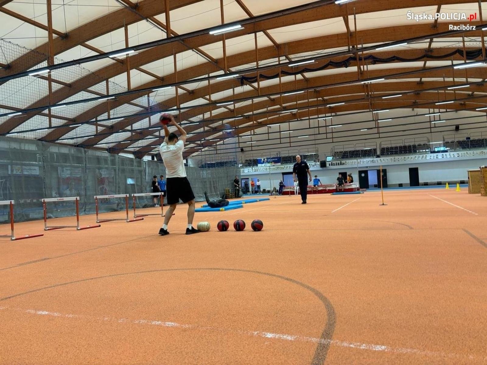 Zdjęcie w galerii na portalu naszraciborz.pl: Sprawdzili swe możliwości na policyjnym torze przeszkód [FOTO] wiadomości z regionu