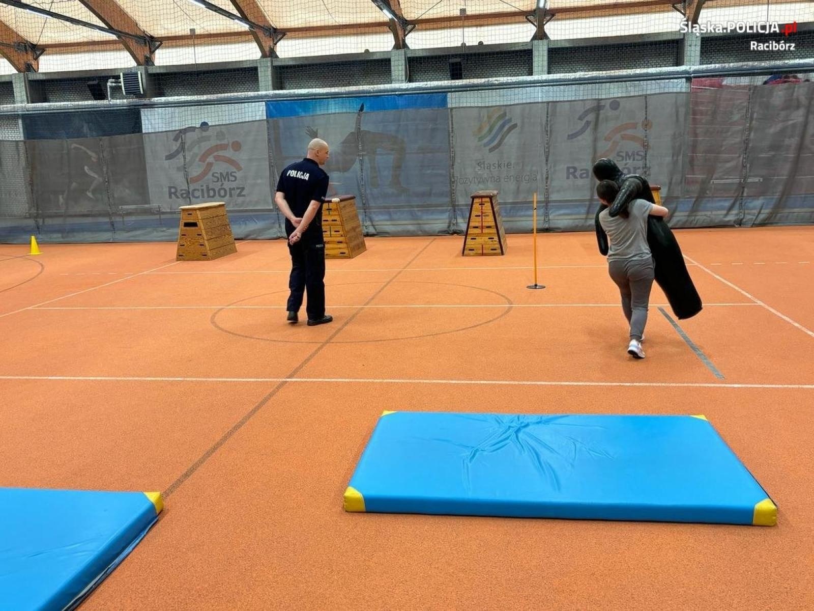 Zdjęcie w galerii na portalu naszraciborz.pl: Sprawdzili swe możliwości na policyjnym torze przeszkód [FOTO] wiadomości z regionu