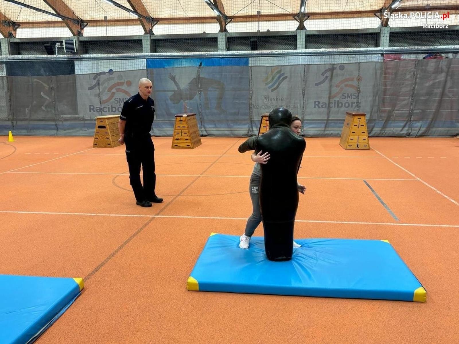 Zdjęcie w galerii na portalu naszraciborz.pl: Sprawdzili swe możliwości na policyjnym torze przeszkód [FOTO] wiadomości z regionu