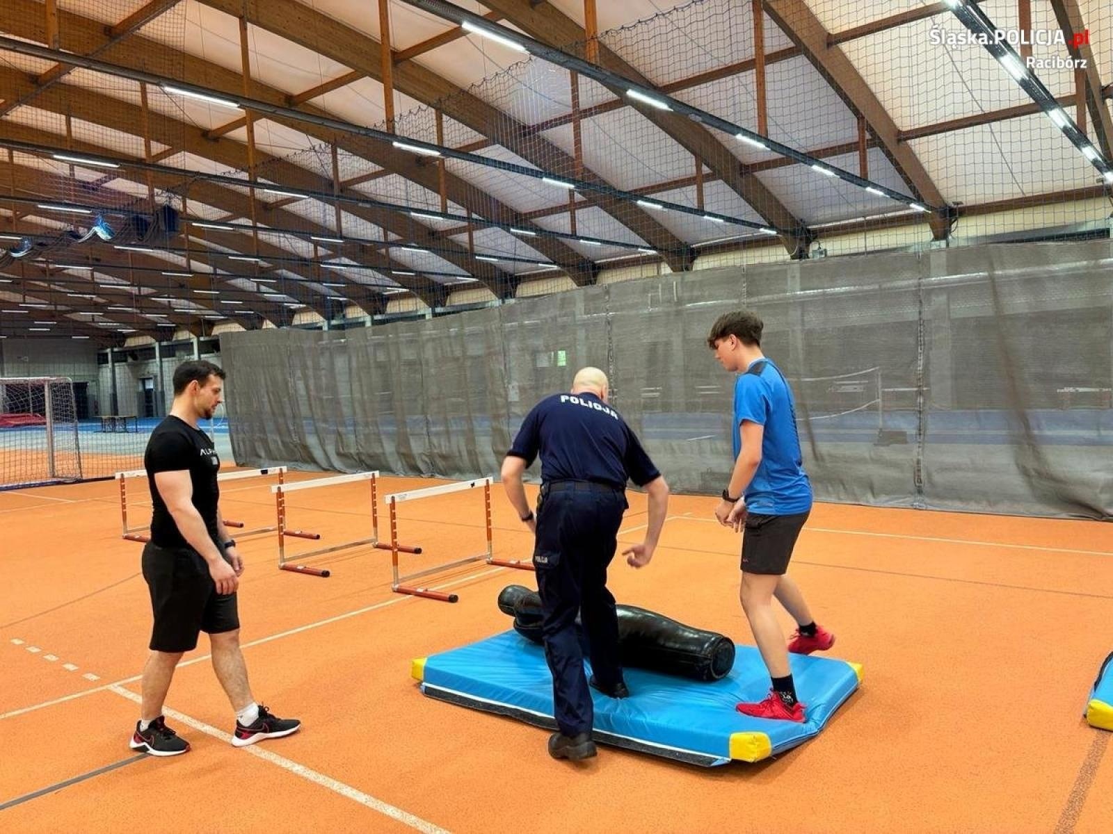 Zdjęcie w galerii na portalu naszraciborz.pl: Sprawdzili swe możliwości na policyjnym torze przeszkód [FOTO] wiadomości z regionu