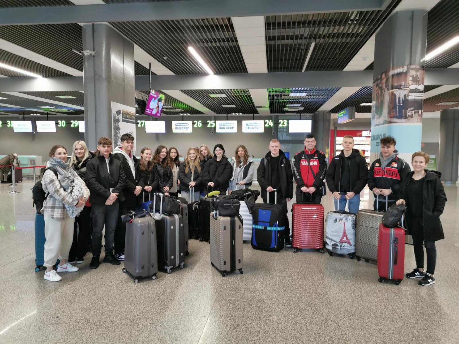 Zdjęcie w galerii na portalu naszraciborz.pl: Uczniowie Ekonomika na praktykach w Rimini wiadomości z regionu