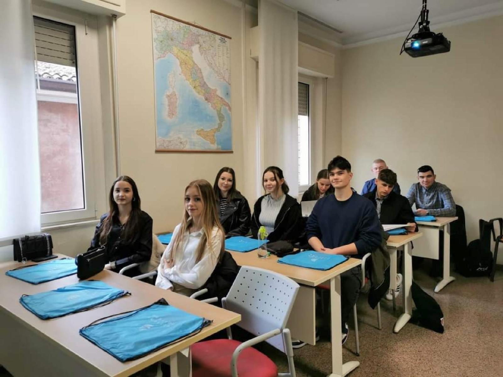 Zdjęcie w galerii na portalu naszraciborz.pl: Uczniowie Ekonomika na praktykach w Rimini wiadomości z regionu