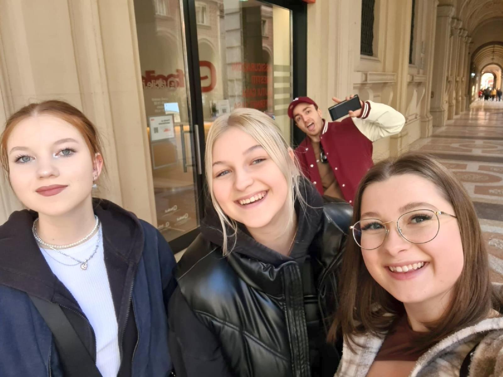 Zdjęcie w galerii na portalu naszraciborz.pl: Uczniowie Ekonomika na praktykach w Rimini wiadomości z regionu