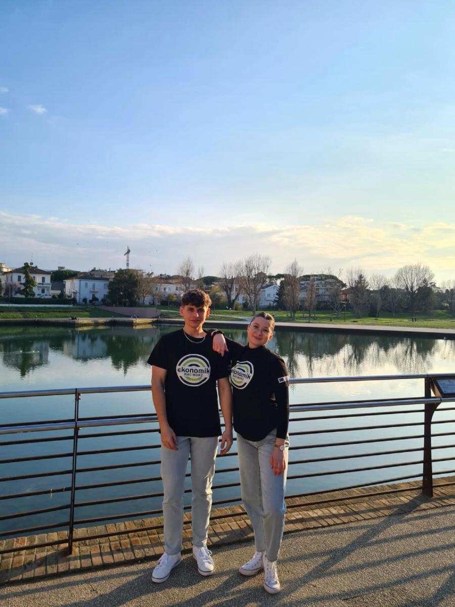 Zdjęcie w galerii na portalu naszraciborz.pl: Uczniowie Ekonomika na praktykach w Rimini wiadomości z regionu