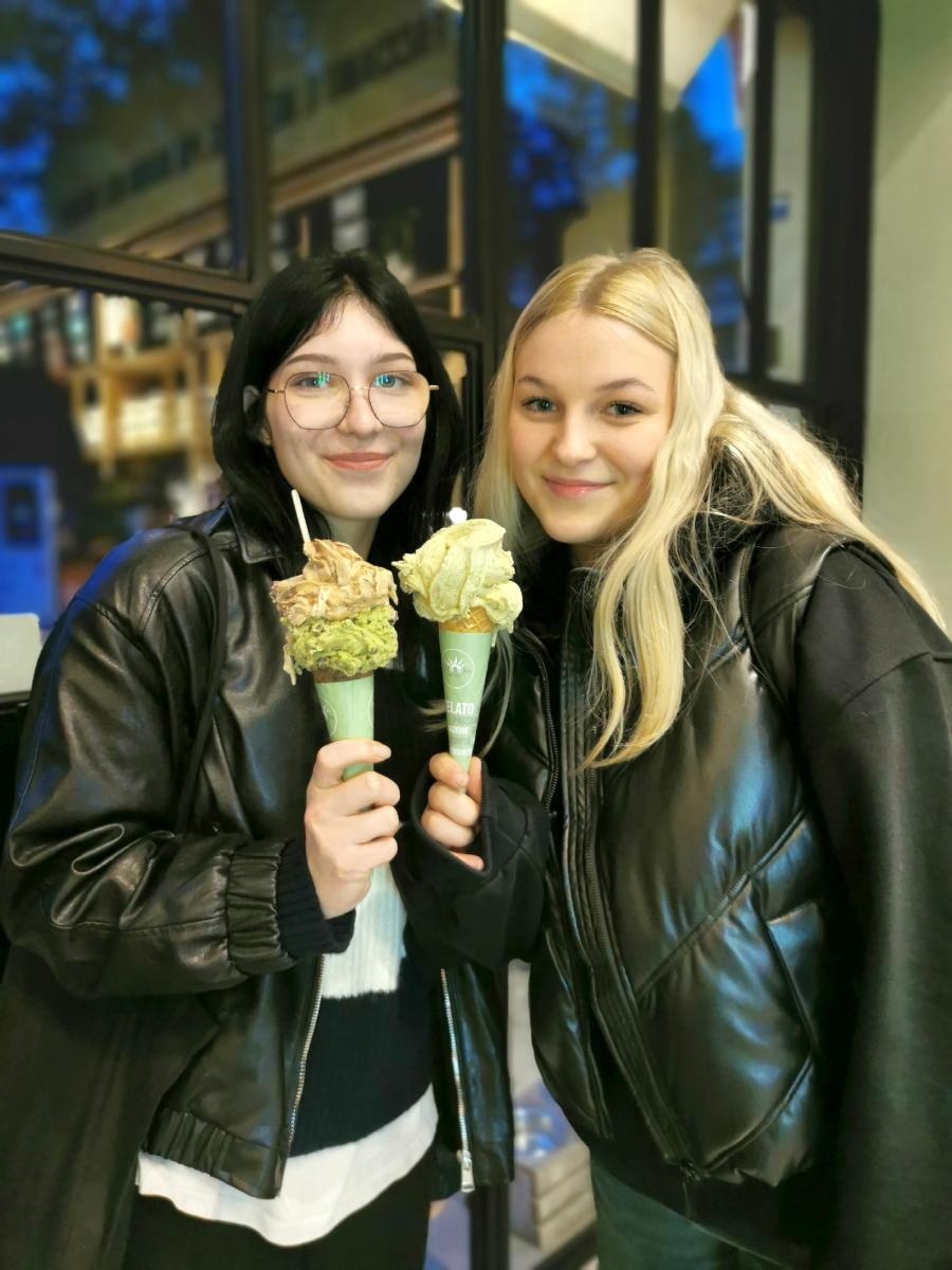 Zdjęcie w galerii na portalu naszraciborz.pl: Uczniowie Ekonomika na praktykach w Rimini wiadomości z regionu