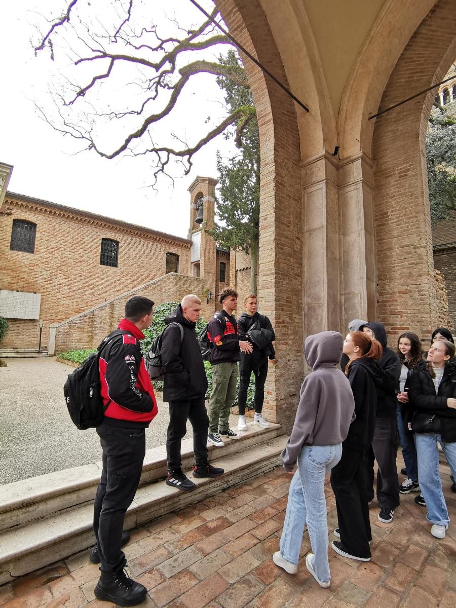 Zdjęcie w galerii na portalu naszraciborz.pl: Uczniowie Ekonomika na praktykach w Rimini wiadomości z regionu