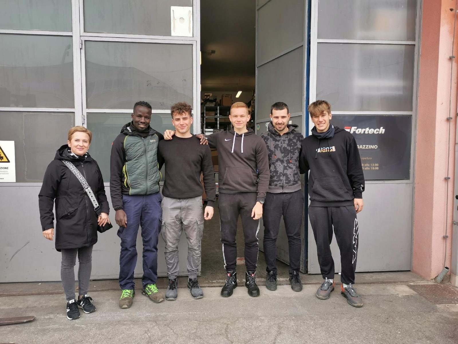 Zdjęcie w galerii na portalu naszraciborz.pl: Uczniowie Ekonomika na praktykach w Rimini wiadomości z regionu