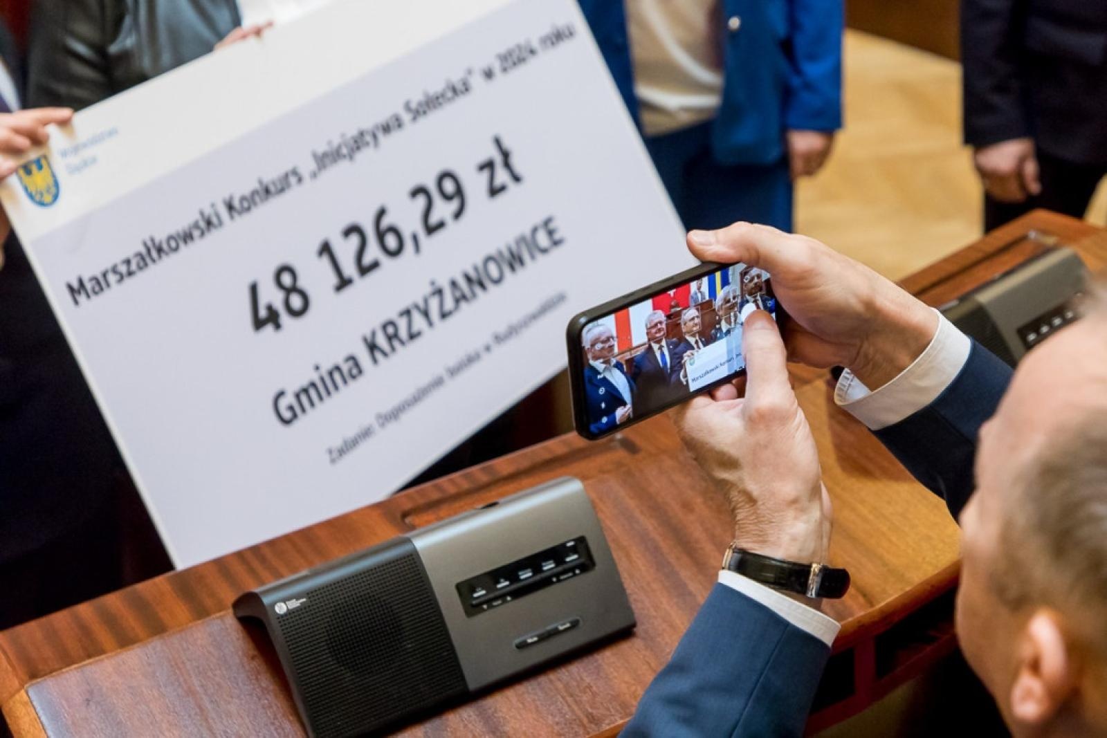 Zdjęcie w galerii na portalu naszraciborz.pl: Wsparcie lokalnych projektów i inwestycji wiadomości z regionu