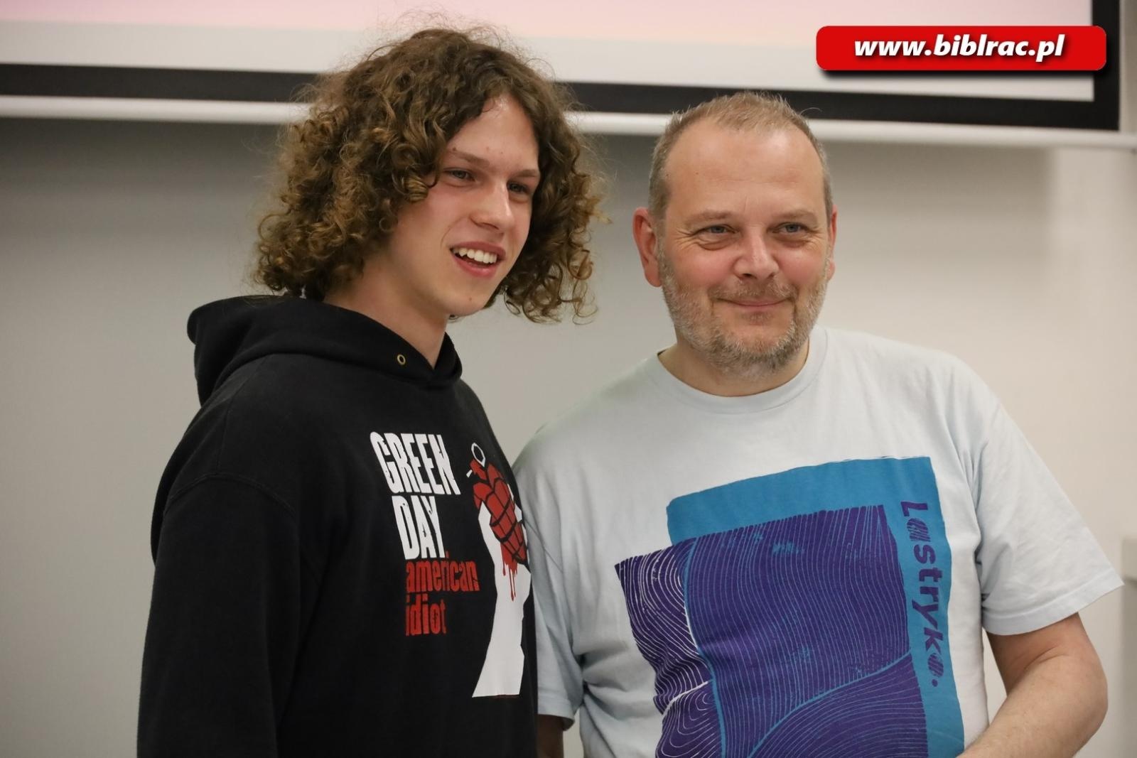 Zdjęcie w galerii na portalu naszraciborz.pl: Beats of freedom, czyli rockolekcje Leszka Gnoińskiego w bibliotece wiadomości z regionu