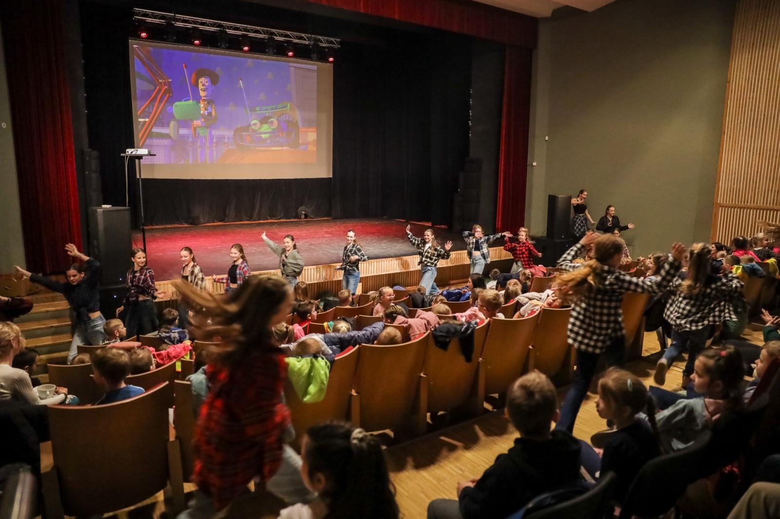 Zdjęcie w galerii na portalu naszraciborz.pl: Sukces disney’owskiego widowiska Skazy wiadomości z regionu