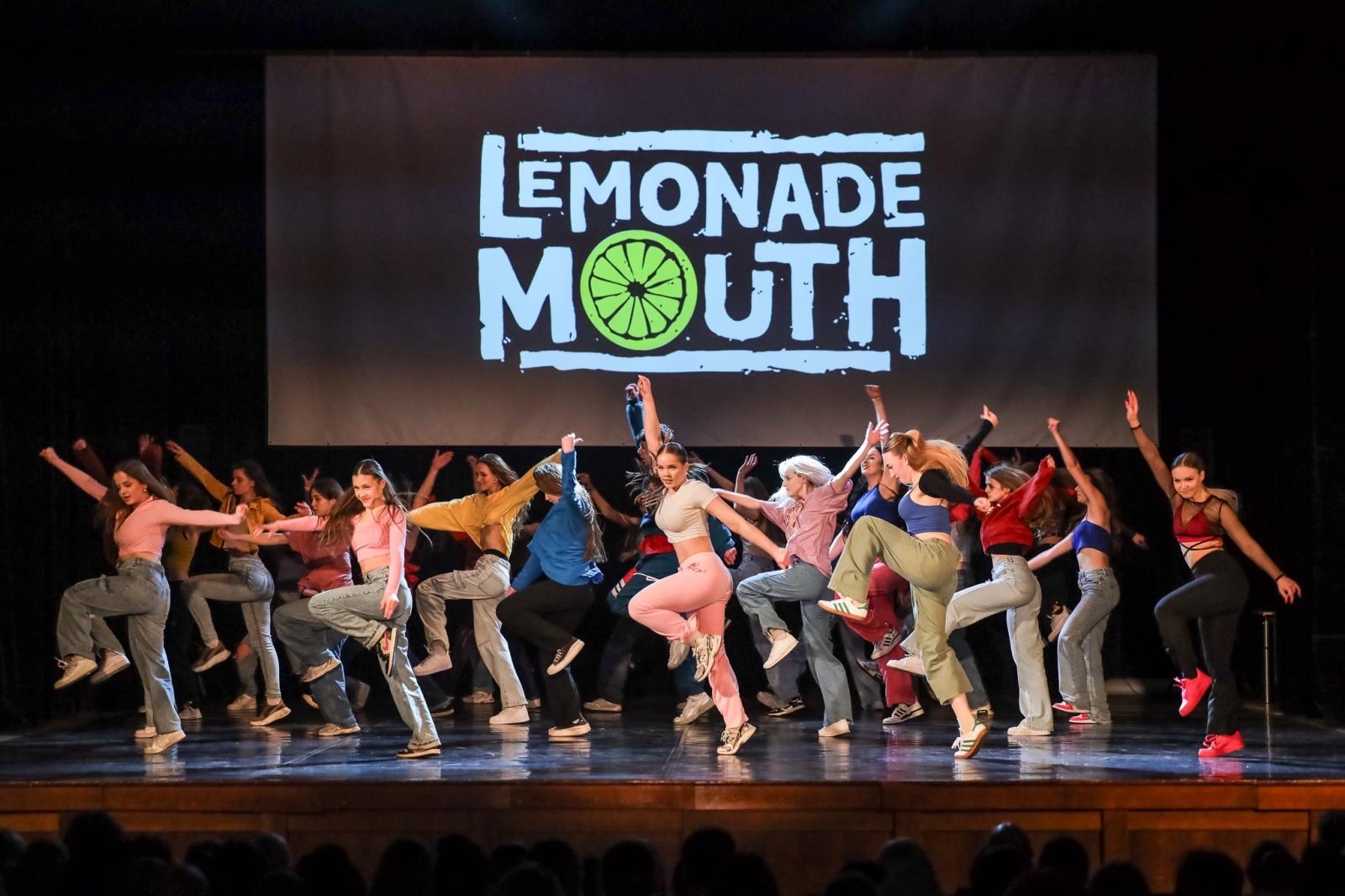 Zdjęcie w galerii na portalu naszraciborz.pl: Sukces disney’owskiego widowiska Skazy wiadomości z regionu