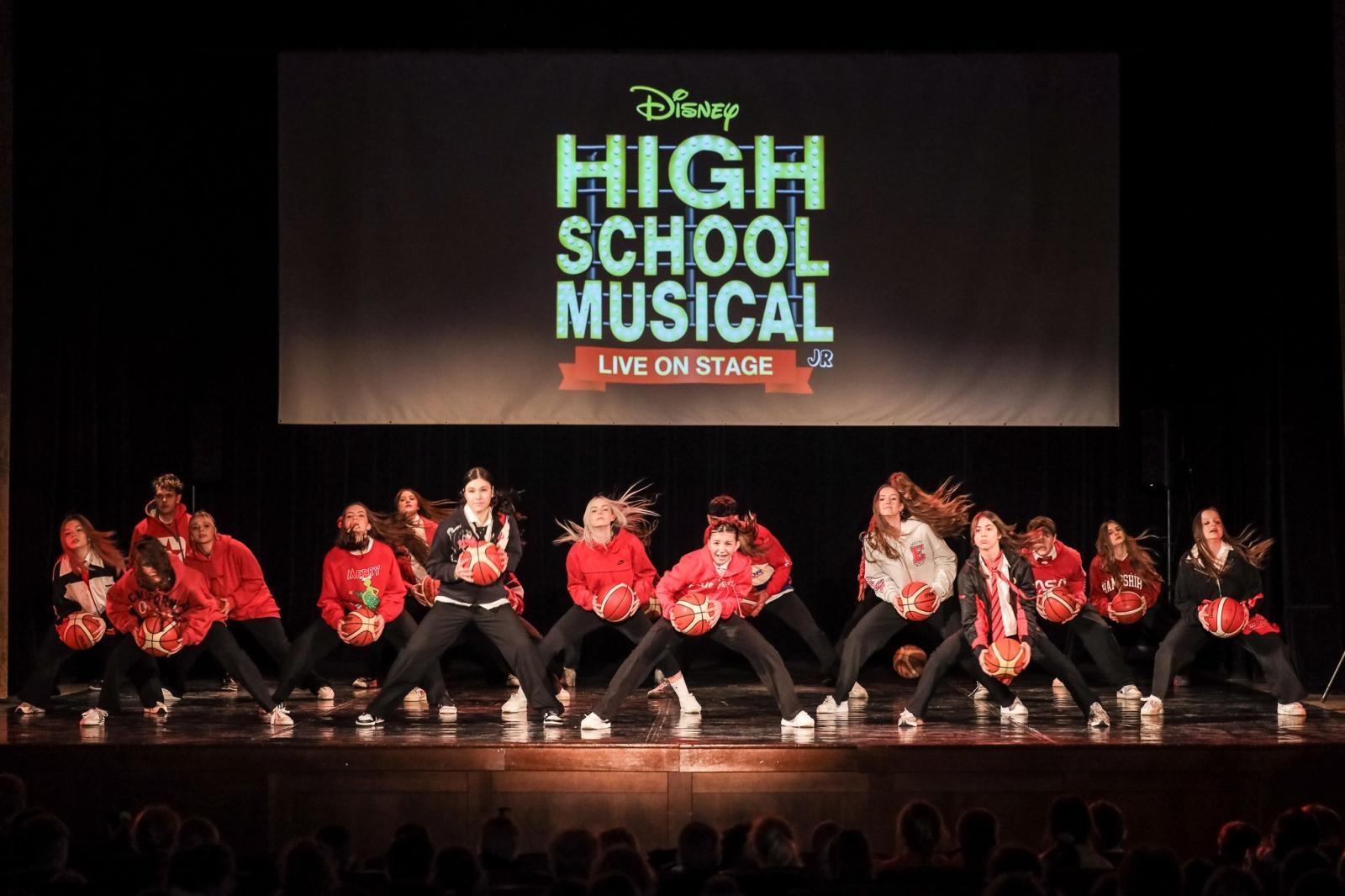 Zdjęcie w galerii na portalu naszraciborz.pl: Sukces disney’owskiego widowiska Skazy wiadomości z regionu