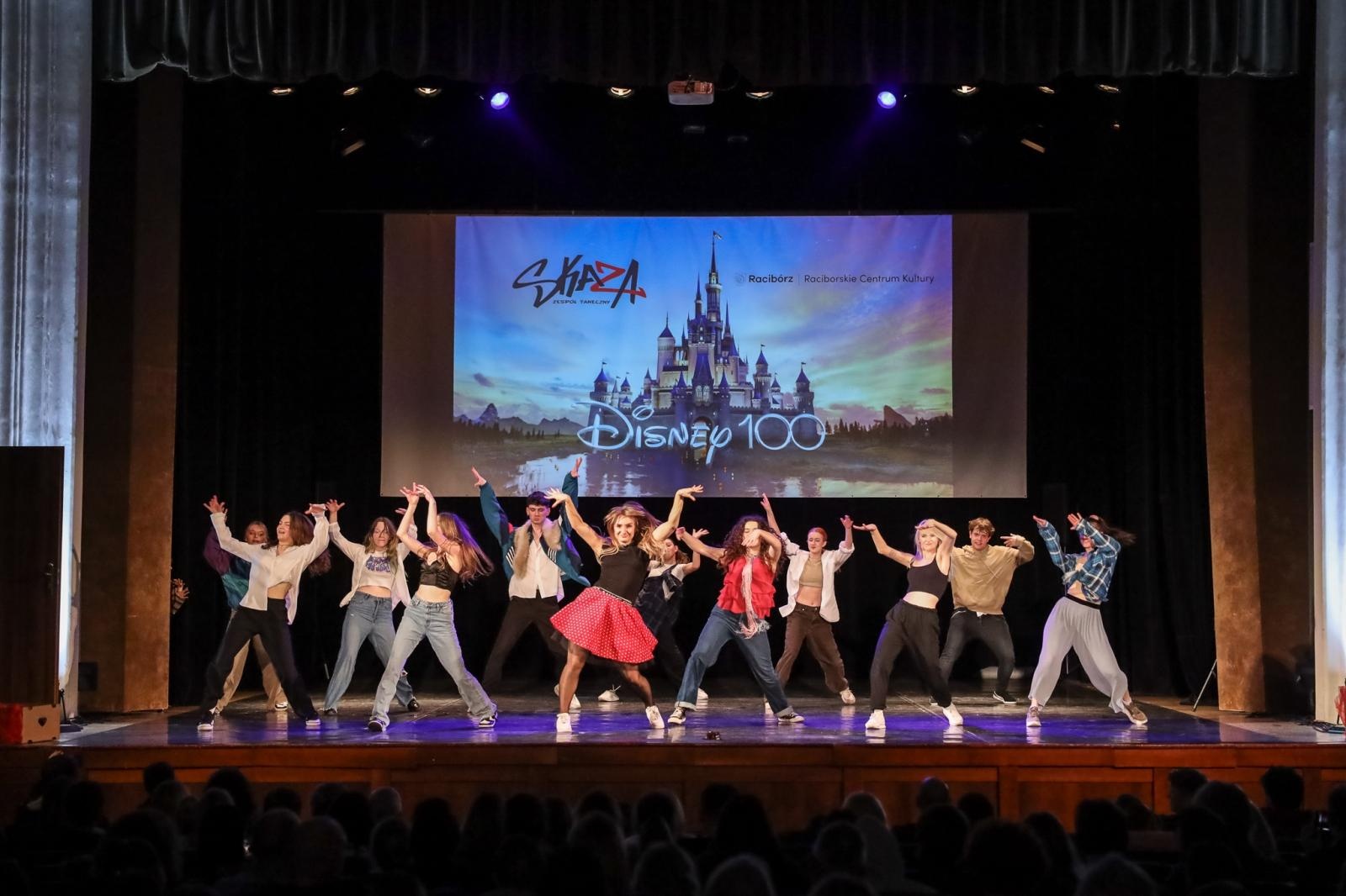 Zdjęcie w galerii na portalu naszraciborz.pl: Sukces disney’owskiego widowiska Skazy wiadomości z regionu