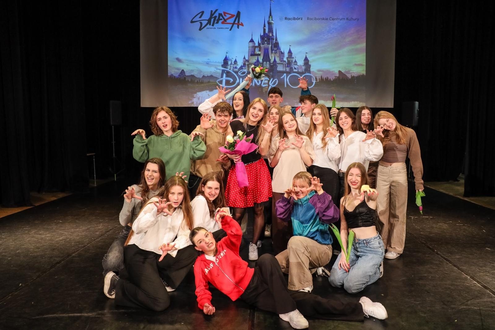 Zdjęcie w galerii na portalu naszraciborz.pl: Sukces disney’owskiego widowiska Skazy wiadomości z regionu