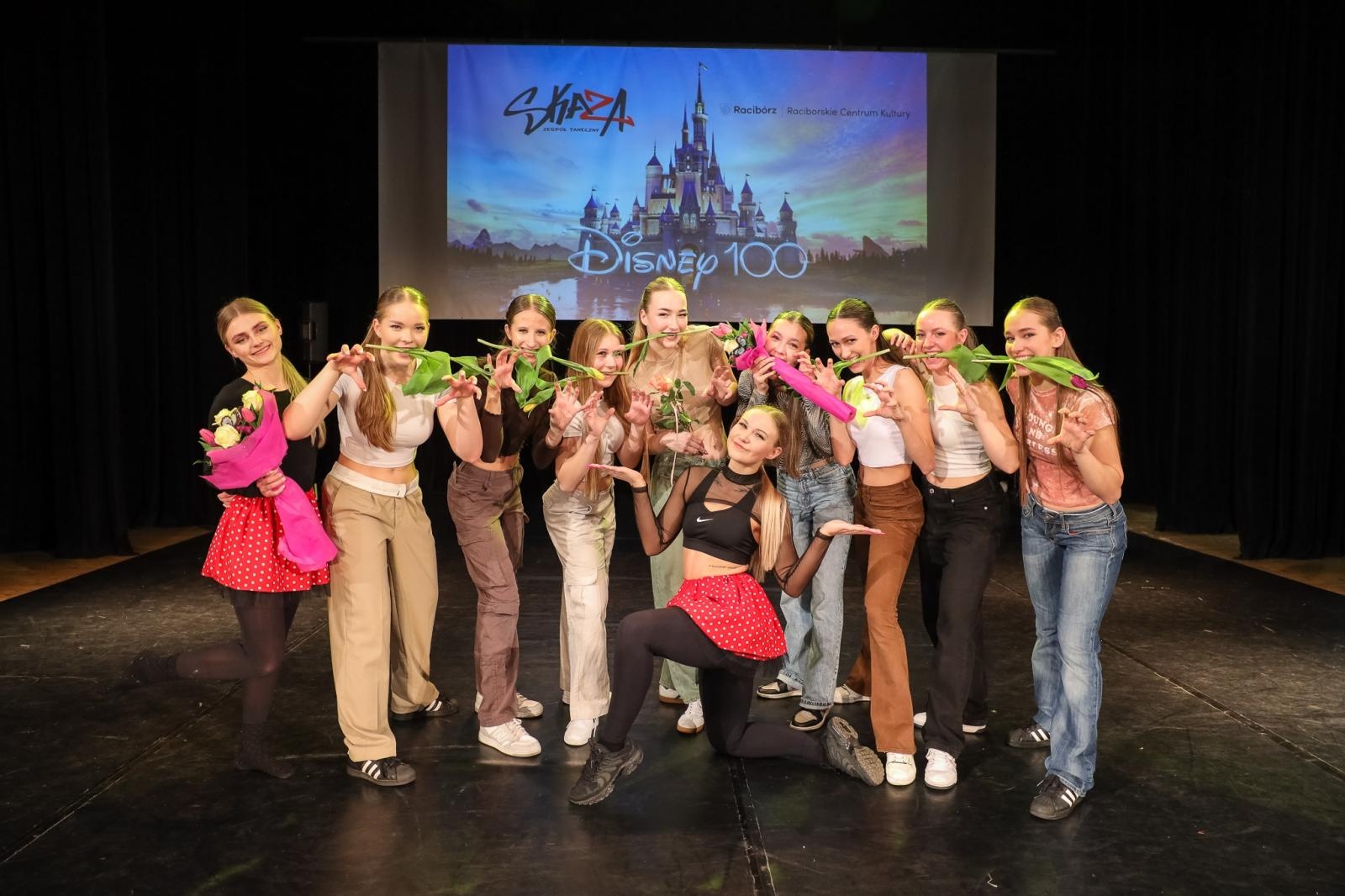 Zdjęcie w galerii na portalu naszraciborz.pl: Sukces disney’owskiego widowiska Skazy wiadomości z regionu