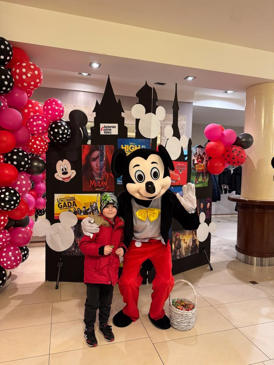 Zdjęcie w galerii na portalu naszraciborz.pl: Sukces disney’owskiego widowiska Skazy wiadomości z regionu