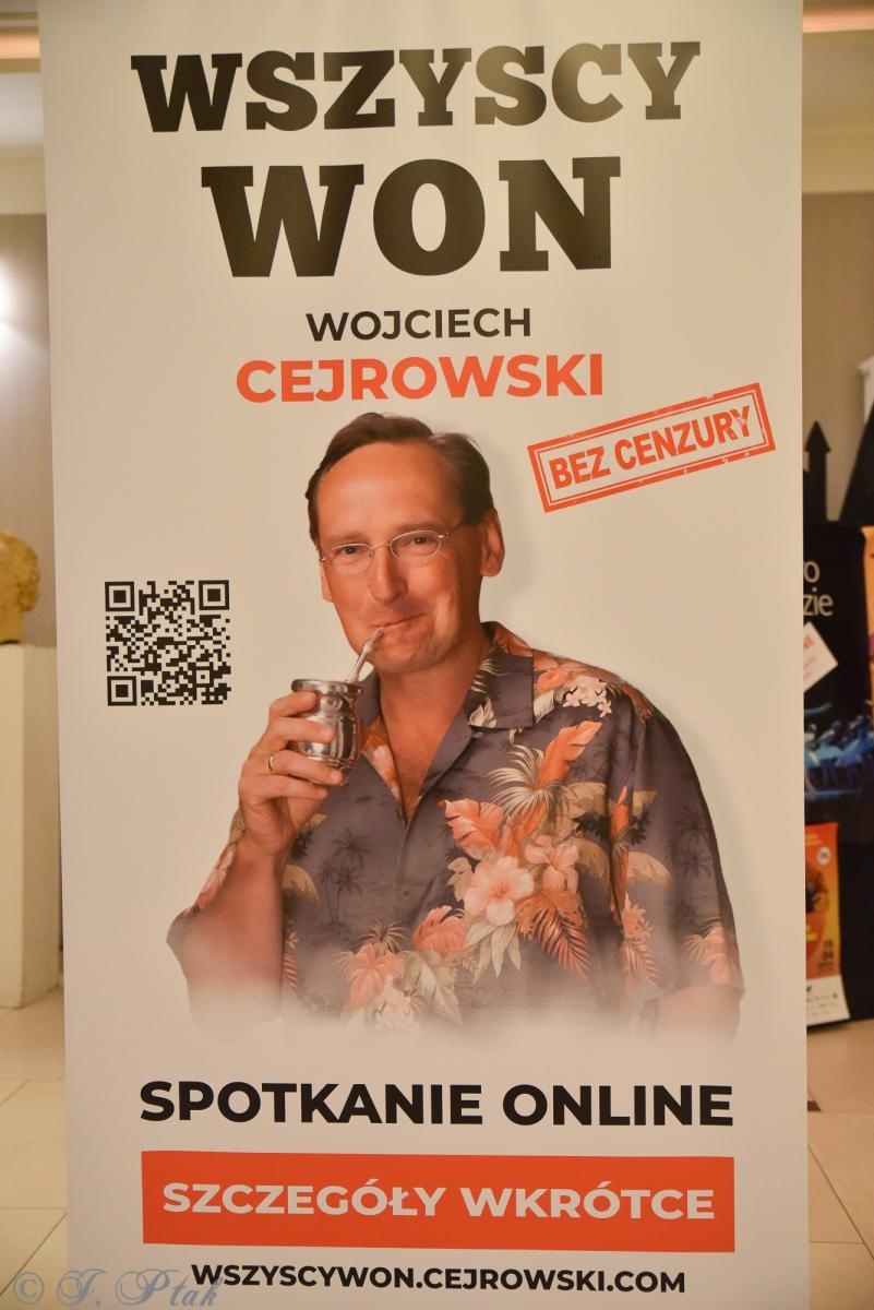 Zdjęcie w galerii na portalu naszraciborz.pl: Cejrowski ma w Raciborzu wielu fanów. Chętnie do nich wraca wiadomości z regionu