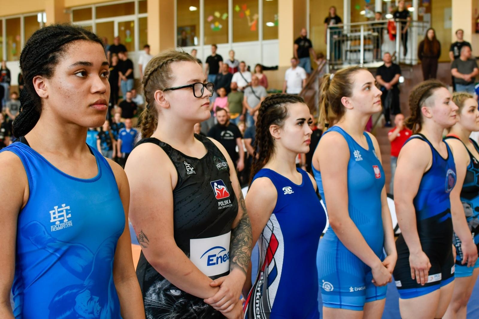 Zdjęcie w galerii na portalu naszraciborz.pl: Mistrzostwa Polski w zapasach kobiet w Rudniku. Świerczewska ze złotem, Michniewicz ze srebrem wiadomości z regionu