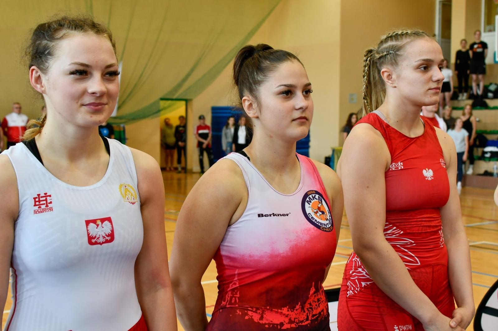 Zdjęcie w galerii na portalu naszraciborz.pl: Mistrzostwa Polski w zapasach kobiet w Rudniku. Świerczewska ze złotem, Michniewicz ze srebrem wiadomości z regionu