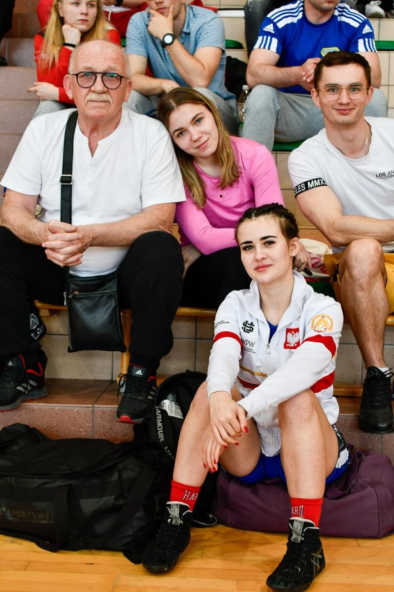 Zdjęcie w galerii na portalu naszraciborz.pl: Mistrzostwa Polski w zapasach kobiet w Rudniku. Świerczewska ze złotem, Michniewicz ze srebrem wiadomości z regionu