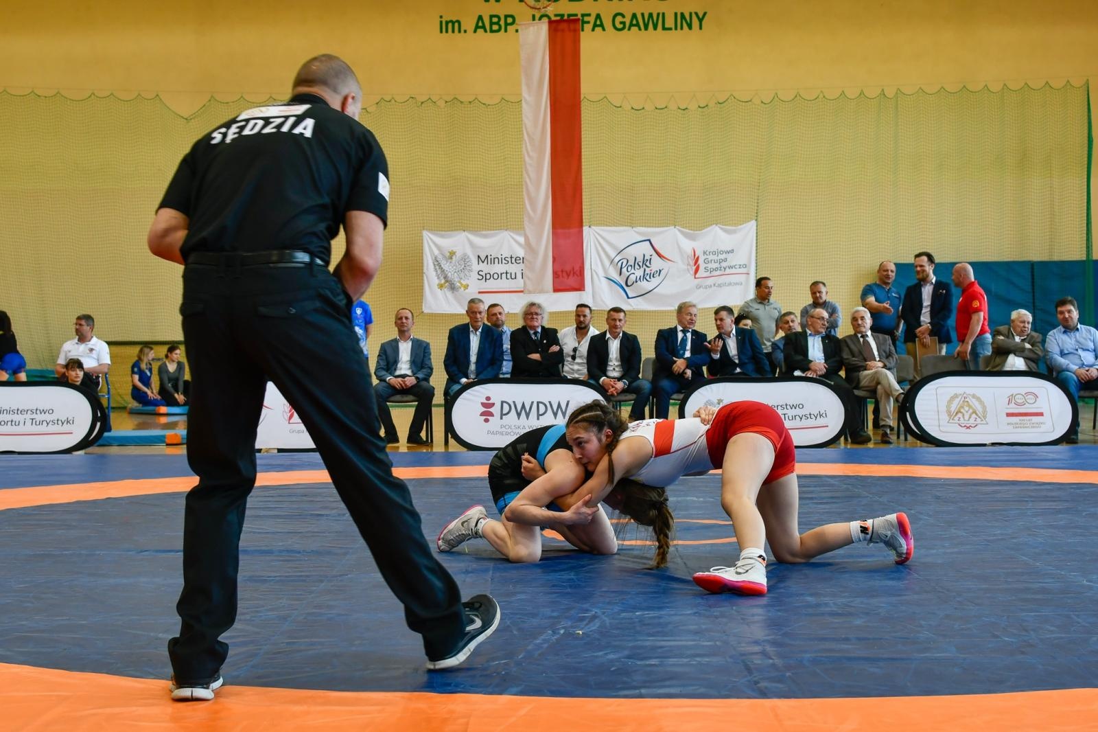 Zdjęcie w galerii na portalu naszraciborz.pl: Mistrzostwa Polski w zapasach kobiet w Rudniku. Świerczewska ze złotem, Michniewicz ze srebrem wiadomości z regionu