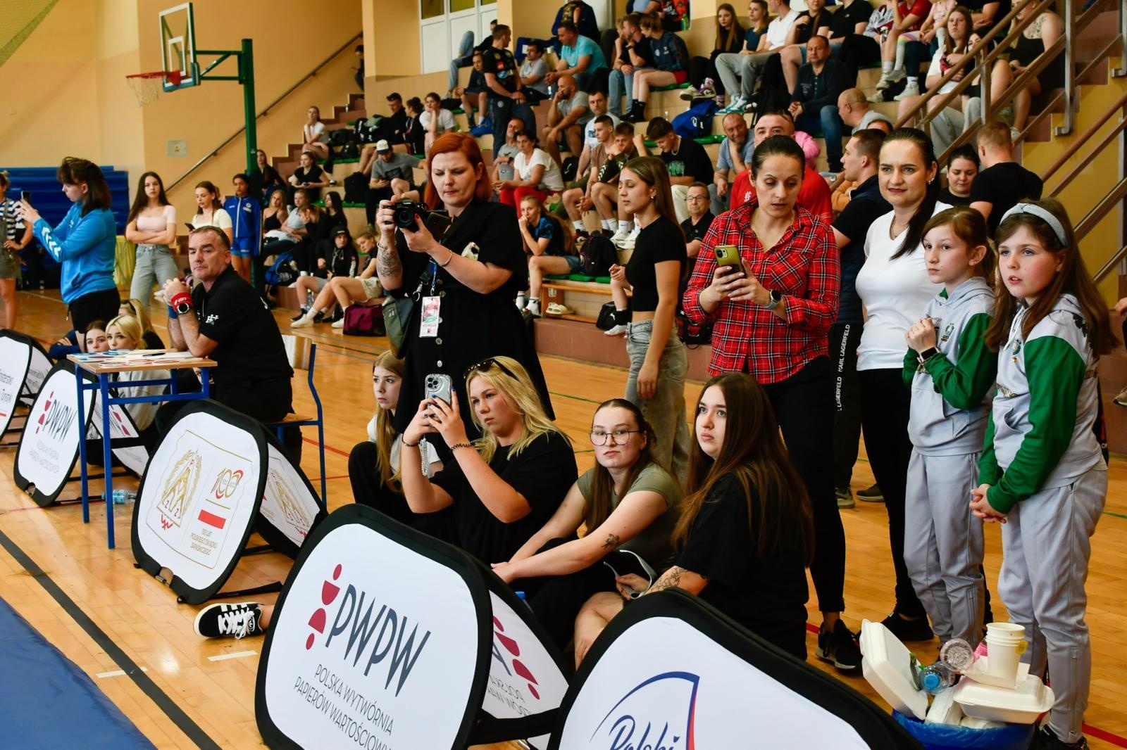 Zdjęcie w galerii na portalu naszraciborz.pl: Mistrzostwa Polski w zapasach kobiet w Rudniku. Świerczewska ze złotem, Michniewicz ze srebrem wiadomości z regionu