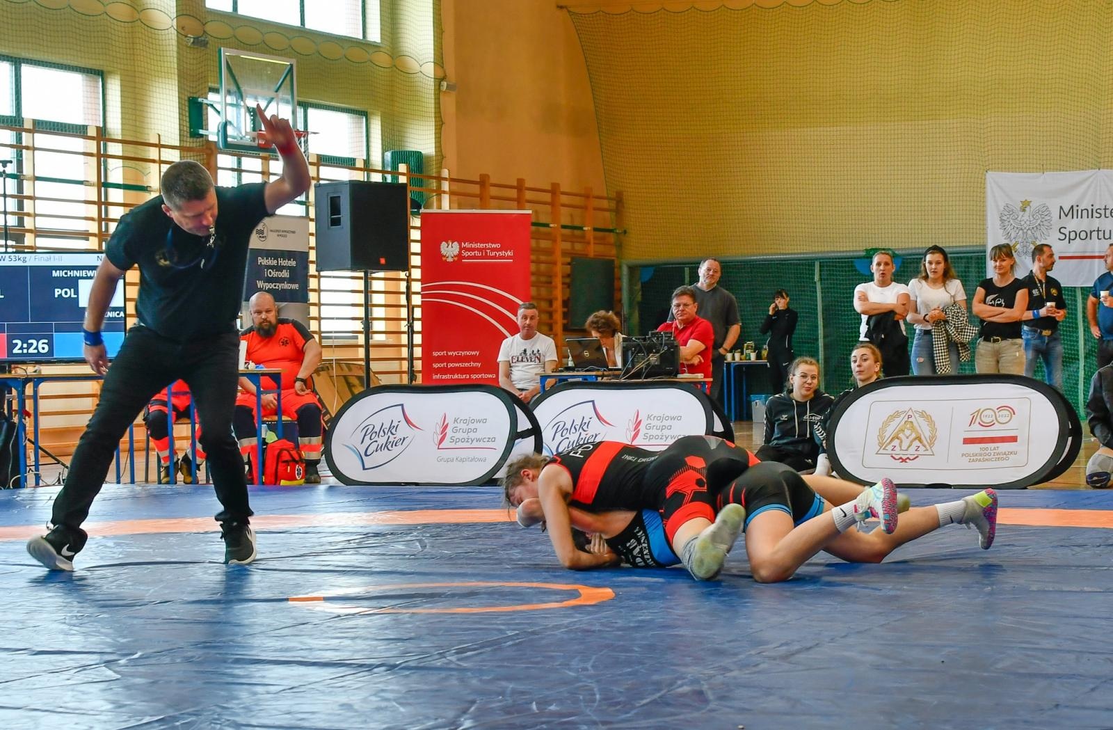 Zdjęcie w galerii na portalu naszraciborz.pl: Mistrzostwa Polski w zapasach kobiet w Rudniku. Świerczewska ze złotem, Michniewicz ze srebrem wiadomości z regionu