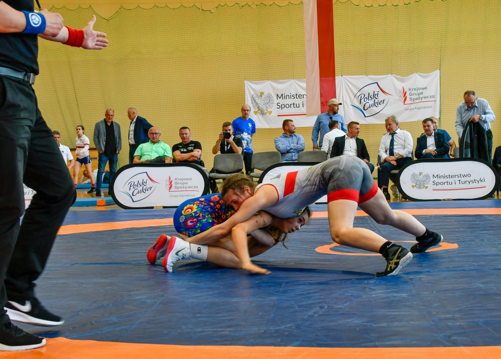 Zdjęcie w galerii na portalu naszraciborz.pl: Mistrzostwa Polski w zapasach kobiet w Rudniku. Świerczewska ze złotem, Michniewicz ze srebrem wiadomości z regionu