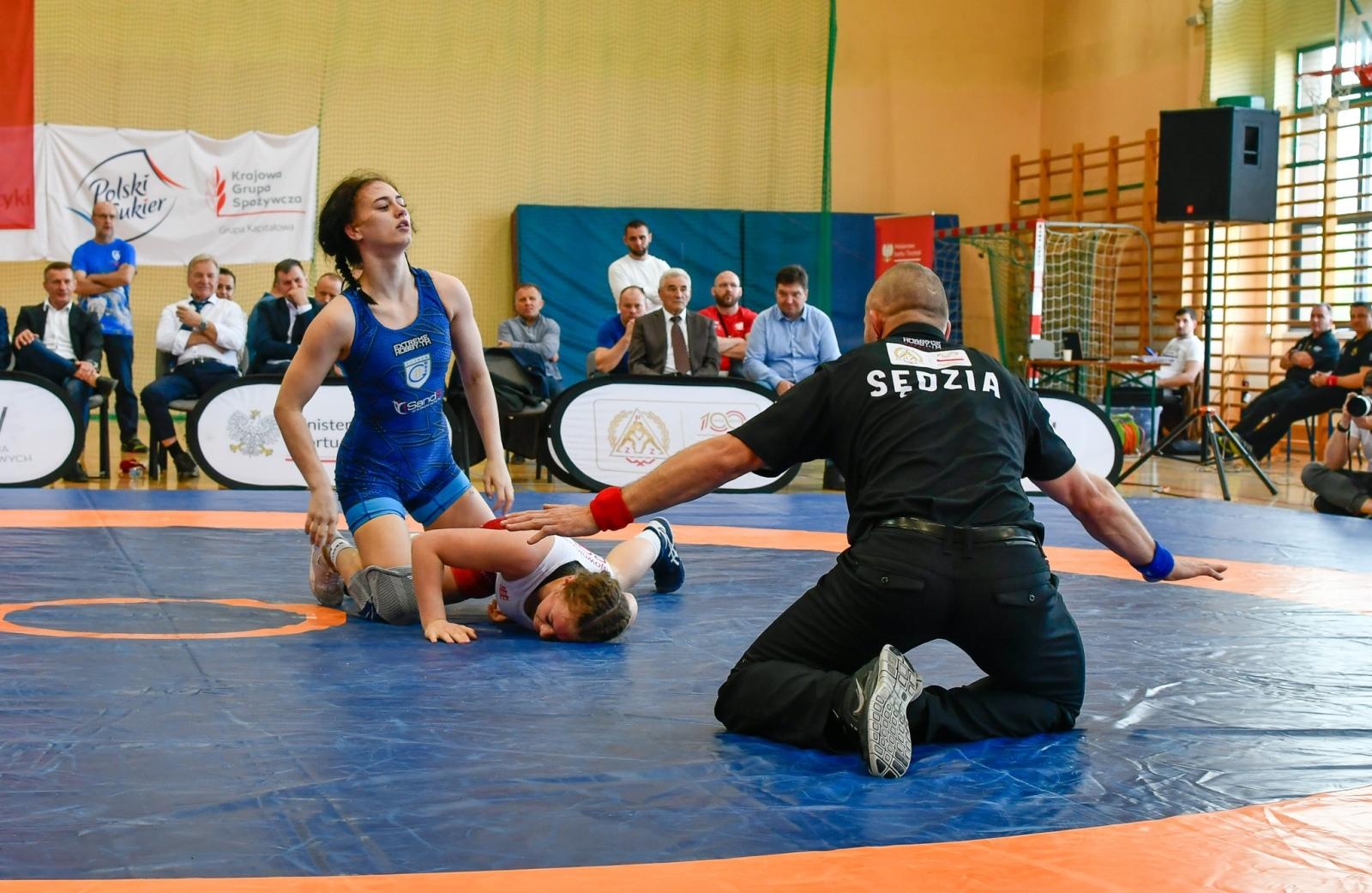 Zdjęcie w galerii na portalu naszraciborz.pl: Mistrzostwa Polski w zapasach kobiet w Rudniku. Świerczewska ze złotem, Michniewicz ze srebrem wiadomości z regionu