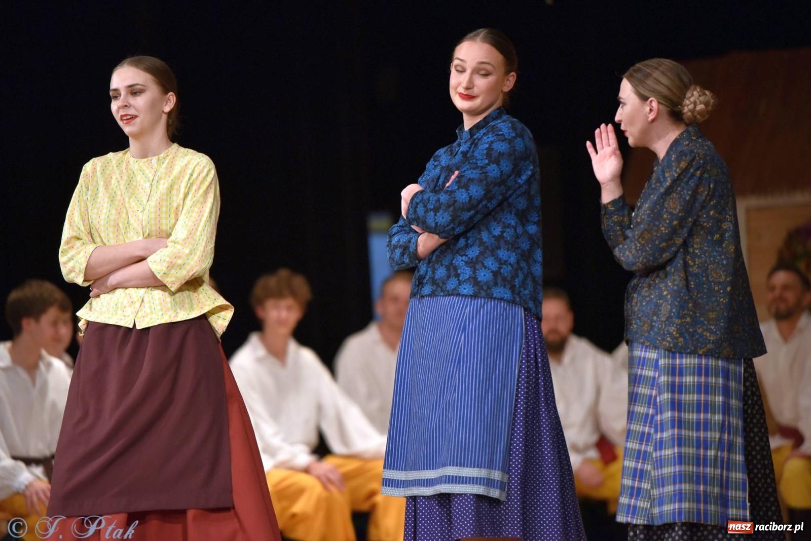 Zdjęcie w galerii na portalu naszraciborz.pl: Źródło wystawiło w RCK Wesele śląskie. Piękne widowisko pełne folkloru [FOTO i WIDEO] wiadomości z regionu