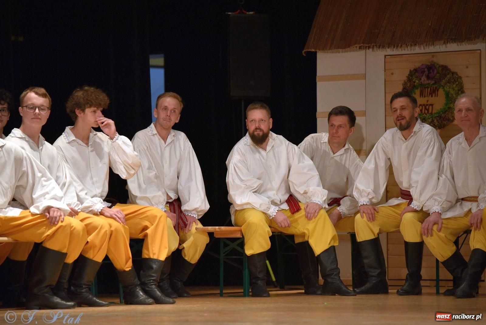 Zdjęcie w galerii na portalu naszraciborz.pl: Źródło wystawiło w RCK Wesele śląskie. Piękne widowisko pełne folkloru [FOTO i WIDEO] wiadomości z regionu