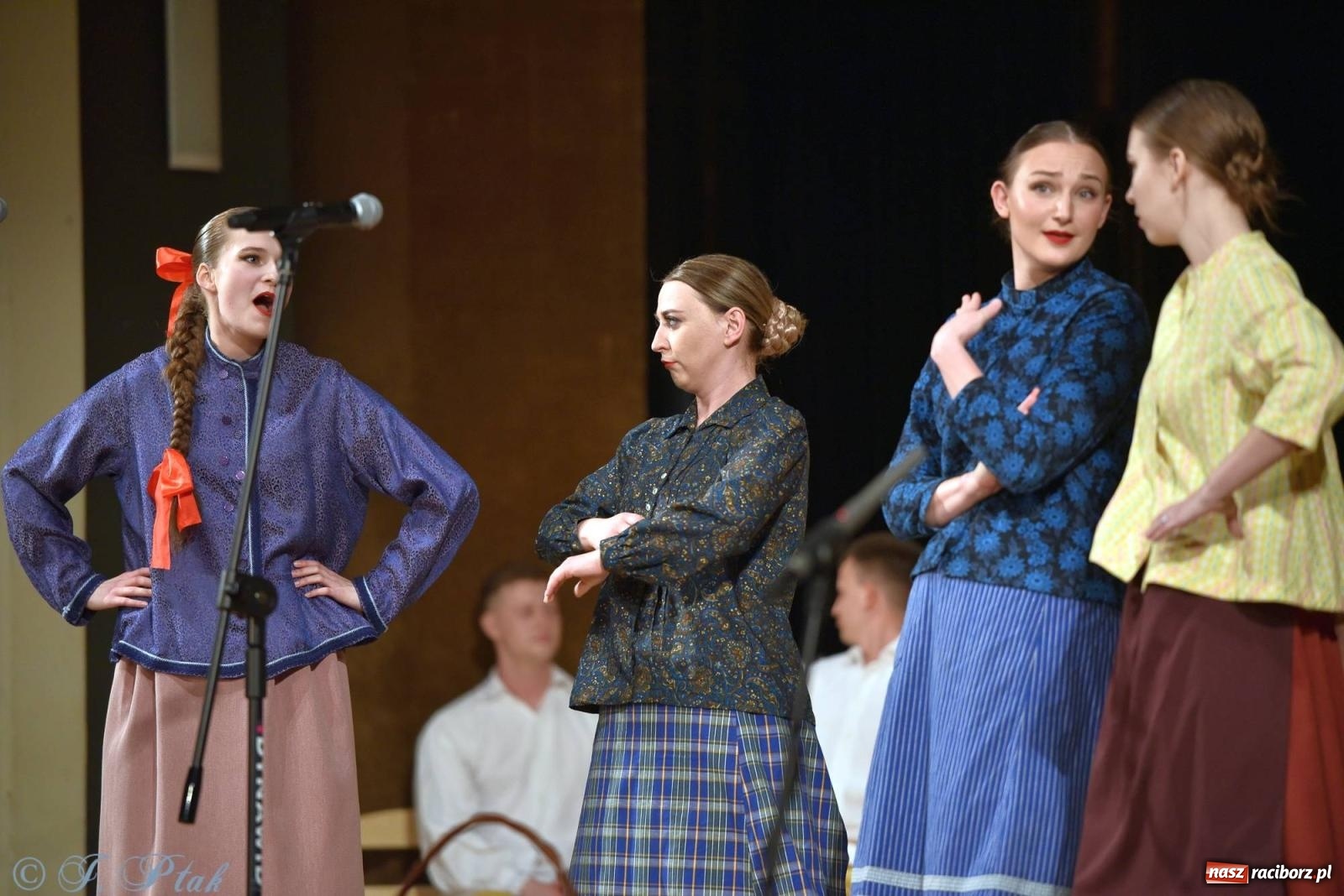 Zdjęcie w galerii na portalu naszraciborz.pl: Źródło wystawiło w RCK Wesele śląskie. Piękne widowisko pełne folkloru [FOTO i WIDEO] wiadomości z regionu