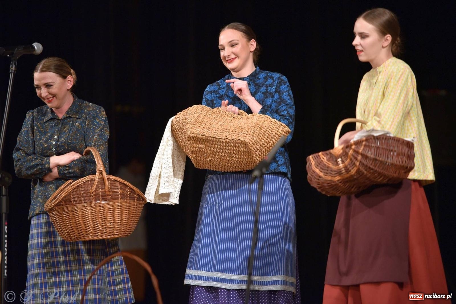 Zdjęcie w galerii na portalu naszraciborz.pl: Źródło wystawiło w RCK Wesele śląskie. Piękne widowisko pełne folkloru [FOTO i WIDEO] wiadomości z regionu