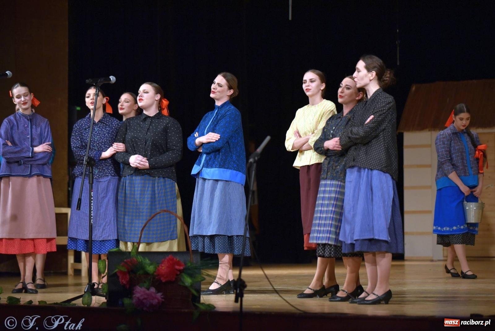 Zdjęcie w galerii na portalu naszraciborz.pl: Źródło wystawiło w RCK Wesele śląskie. Piękne widowisko pełne folkloru [FOTO i WIDEO] wiadomości z regionu