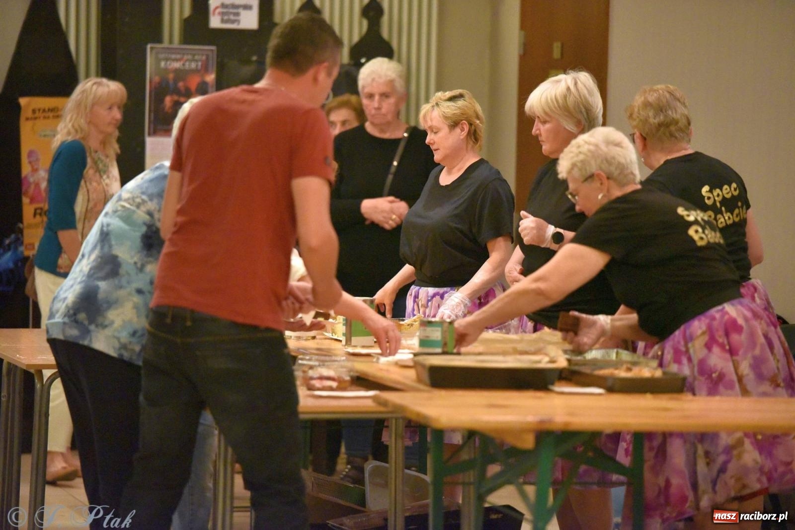 Zdjęcie w galerii na portalu naszraciborz.pl: Źródło wystawiło w RCK Wesele śląskie. Piękne widowisko pełne folkloru [FOTO i WIDEO] wiadomości z regionu