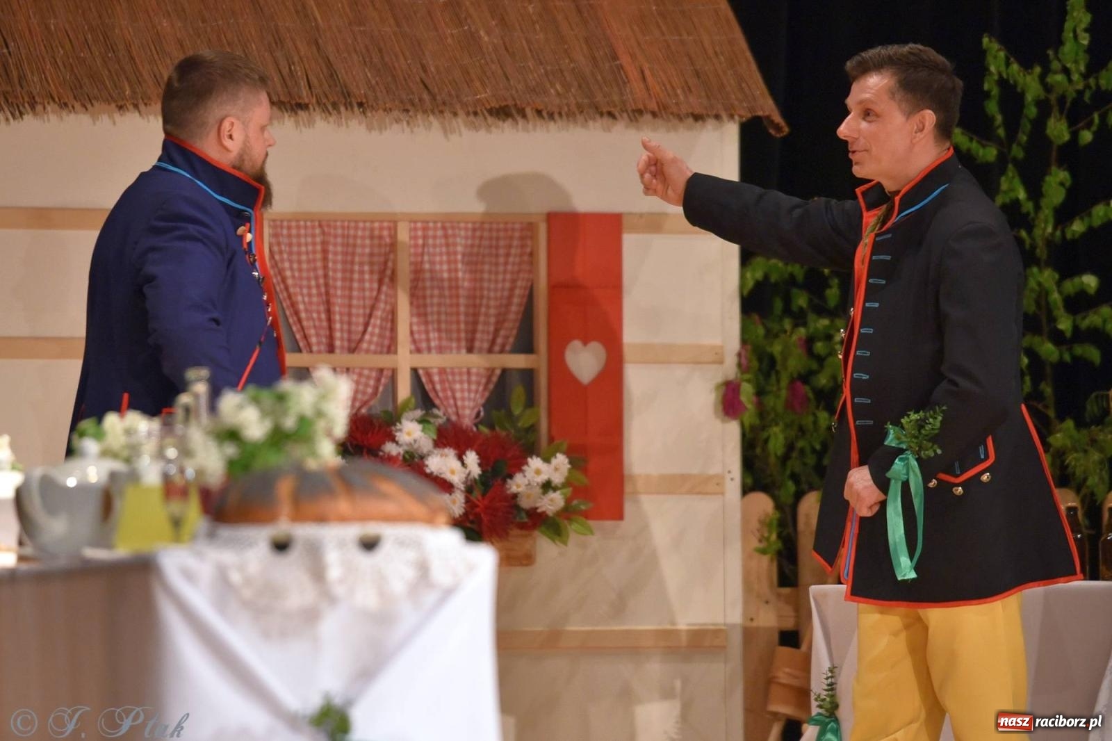 Zdjęcie w galerii na portalu naszraciborz.pl: Źródło wystawiło w RCK Wesele śląskie. Piękne widowisko pełne folkloru [FOTO i WIDEO] wiadomości z regionu