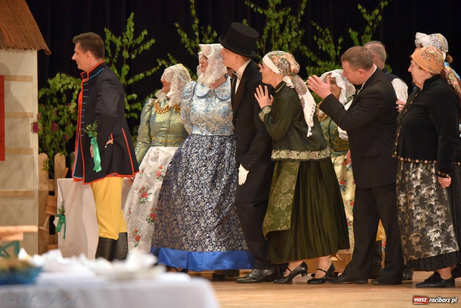 Zdjęcie w galerii na portalu naszraciborz.pl: Źródło wystawiło w RCK Wesele śląskie. Piękne widowisko pełne folkloru [FOTO i WIDEO] wiadomości z regionu