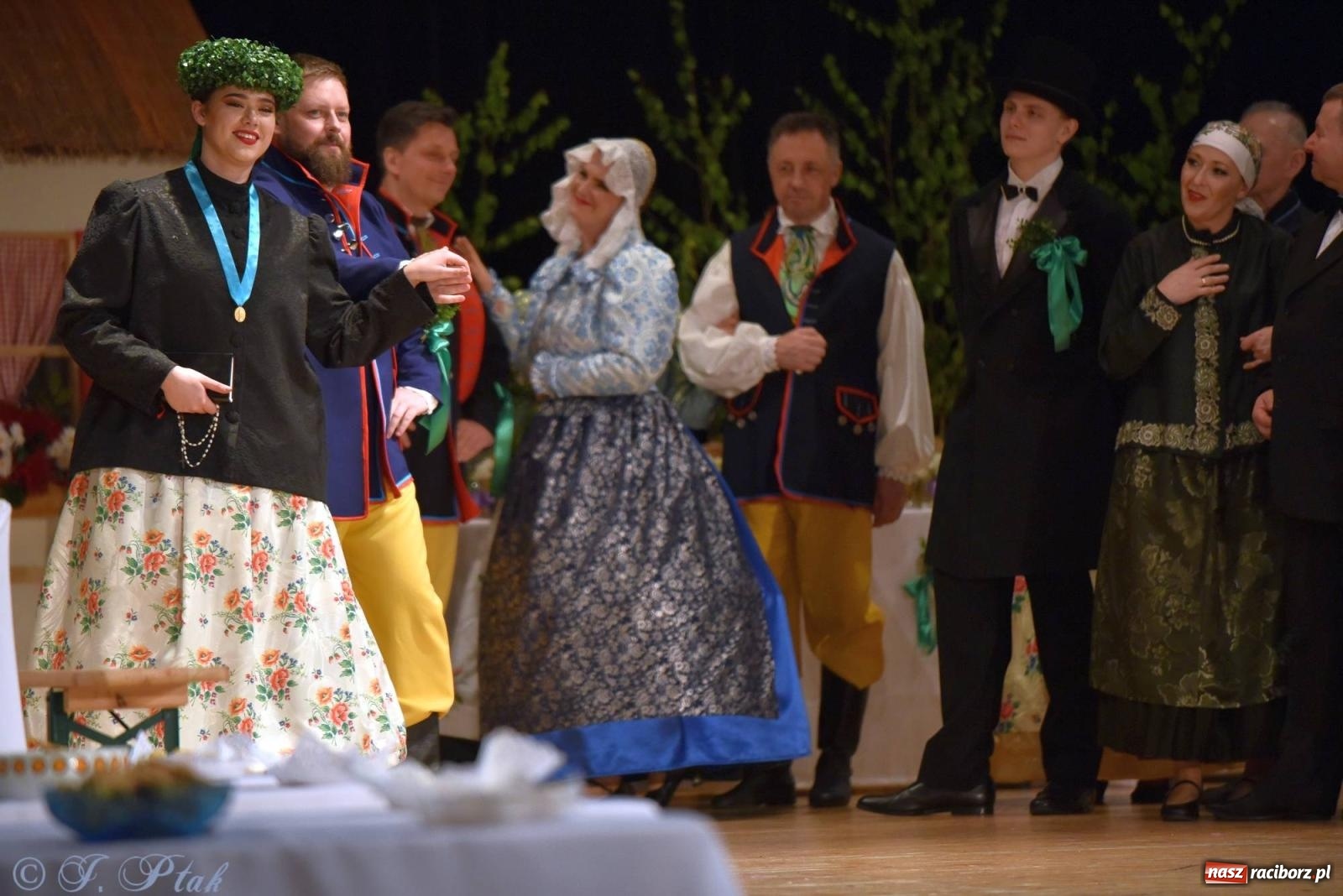 Zdjęcie w galerii na portalu naszraciborz.pl: Źródło wystawiło w RCK Wesele śląskie. Piękne widowisko pełne folkloru [FOTO i WIDEO] wiadomości z regionu