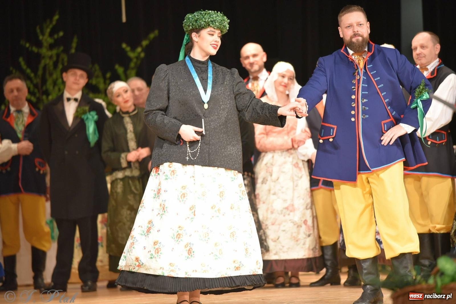 Zdjęcie w galerii na portalu naszraciborz.pl: Źródło wystawiło w RCK Wesele śląskie. Piękne widowisko pełne folkloru [FOTO i WIDEO] wiadomości z regionu