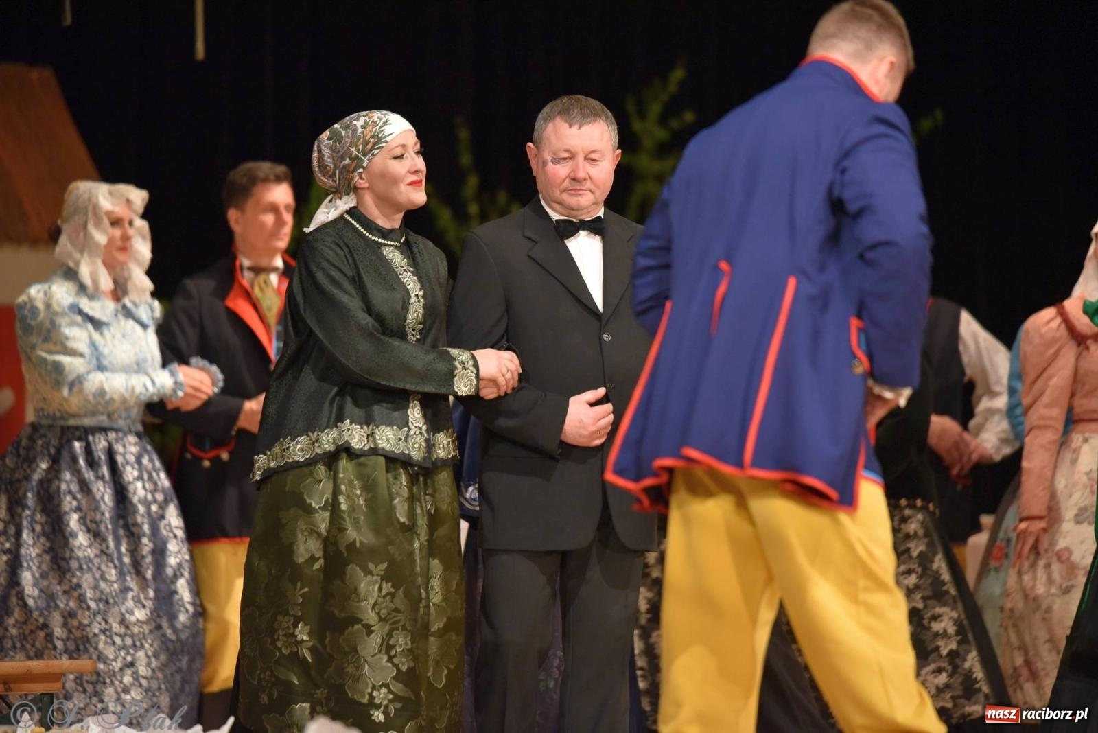 Zdjęcie w galerii na portalu naszraciborz.pl: Źródło wystawiło w RCK Wesele śląskie. Piękne widowisko pełne folkloru [FOTO i WIDEO] wiadomości z regionu