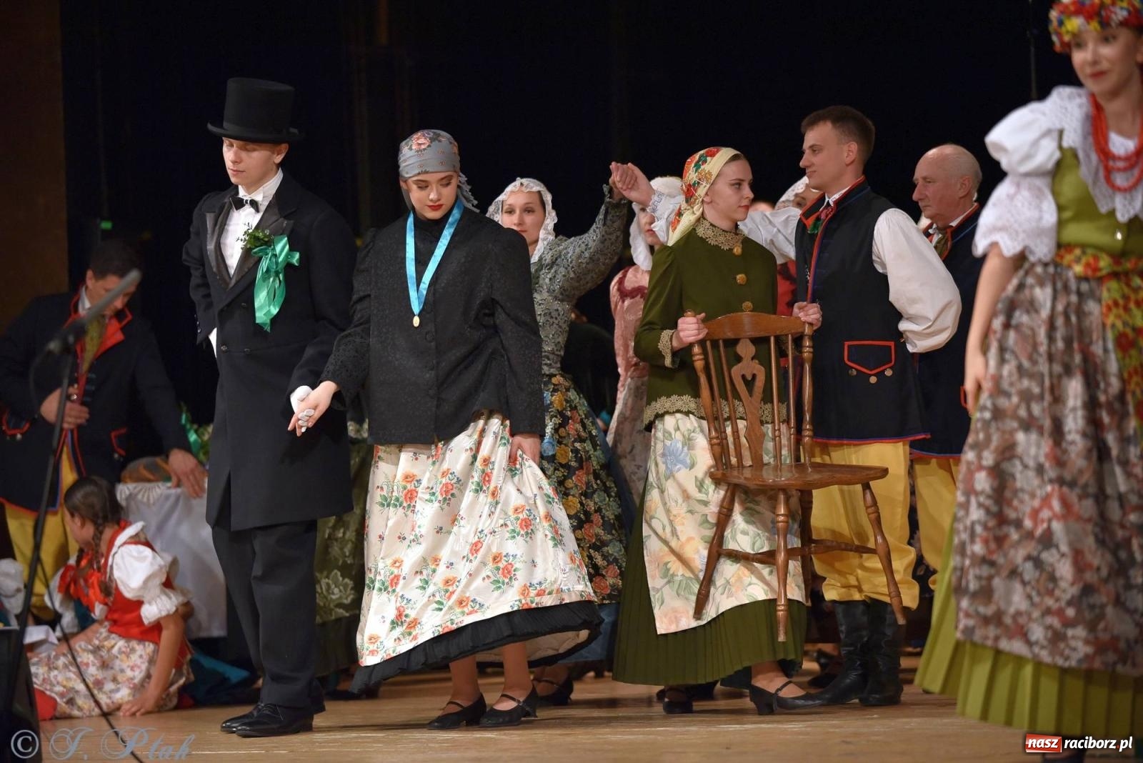 Zdjęcie w galerii na portalu naszraciborz.pl: Źródło wystawiło w RCK Wesele śląskie. Piękne widowisko pełne folkloru [FOTO i WIDEO] wiadomości z regionu