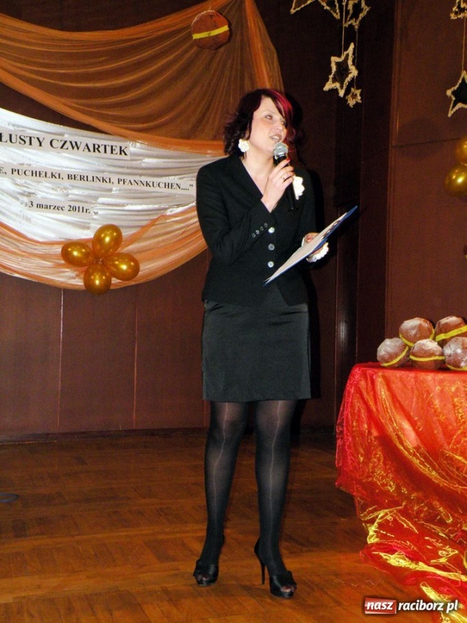 Zdjęcie w galerii na portalu naszraciborz.pl: Tłusty czwartek ze śpiewem i DJ-em wiadomości z regionu