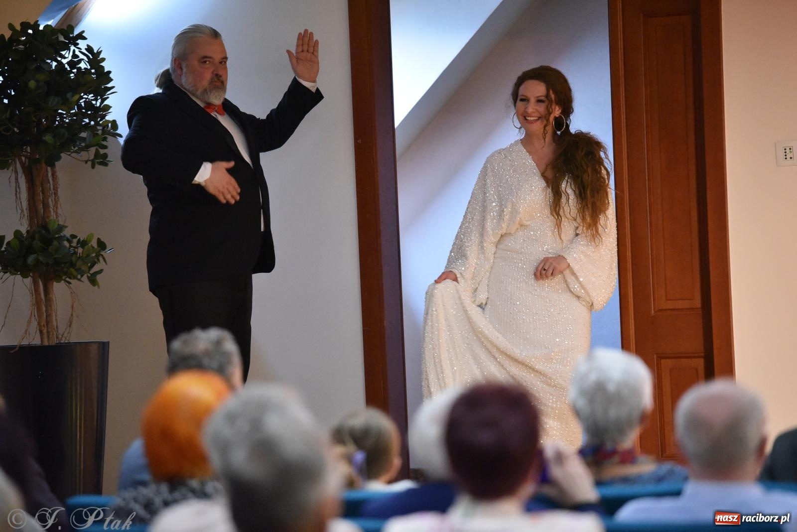 Zdjęcie w galerii na portalu naszraciborz.pl: Zaczarowany świat opery na zamkowej scenie [FOTO i WIDEO] wiadomości z regionu