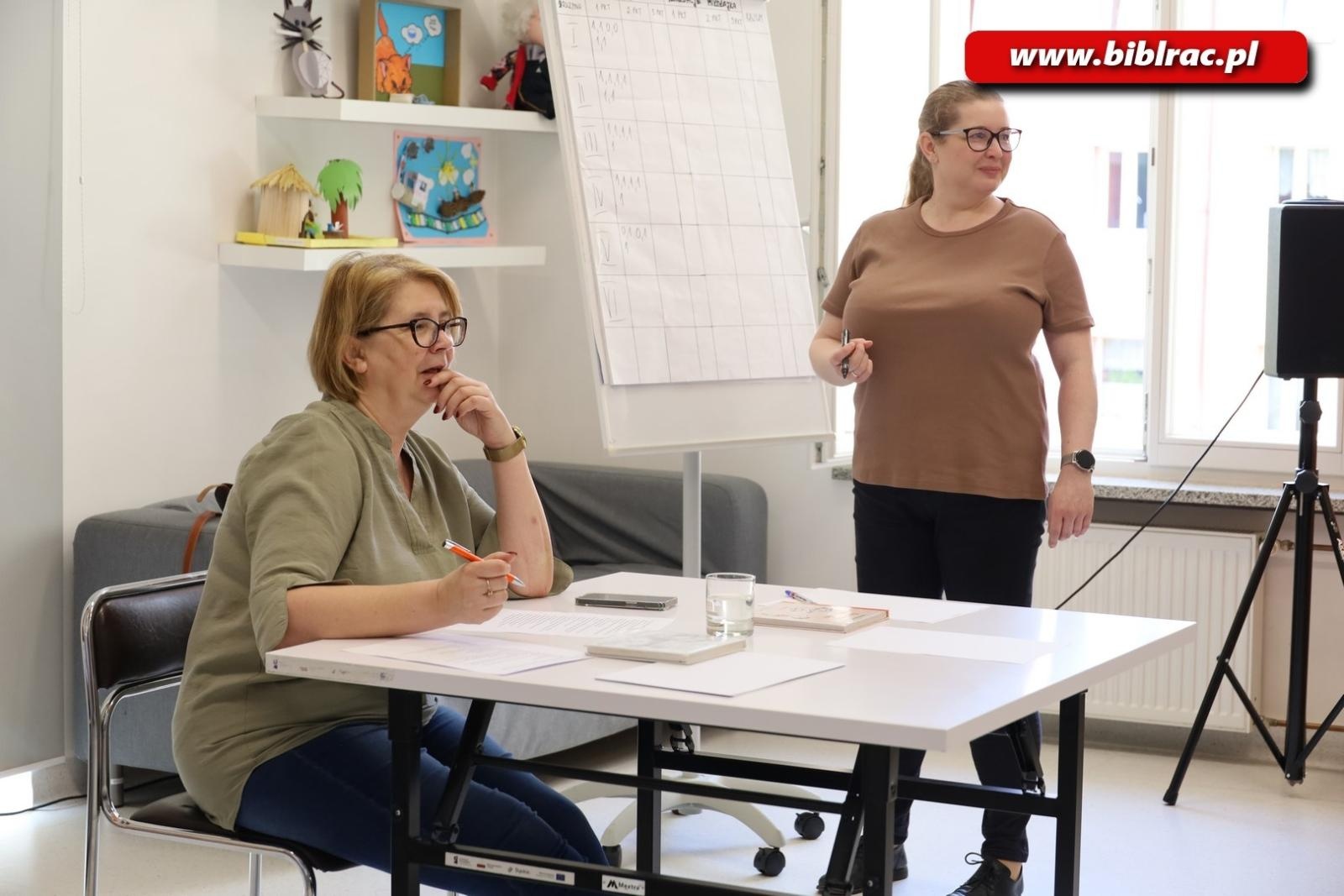 Zdjęcie w galerii na portalu naszraciborz.pl: No bo co w końcu, kurczę blade! Za nami rodzinny konkurs wiedzy Przygody Mikołajka wiadomości z regionu